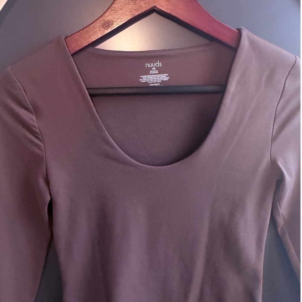 Nuuds Womens XS Brown Long Sleeve Scoop Neck Thong Bodysuit Minimalist Neutral - Picture 4 of 6